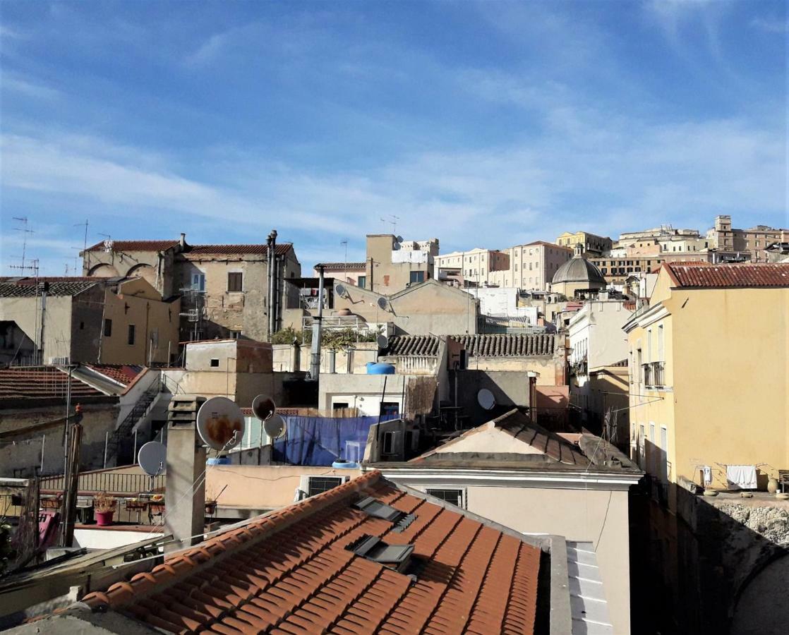 Appartamento Con Terrazza Panoramica In Marina. Cagliari Extérieur photo